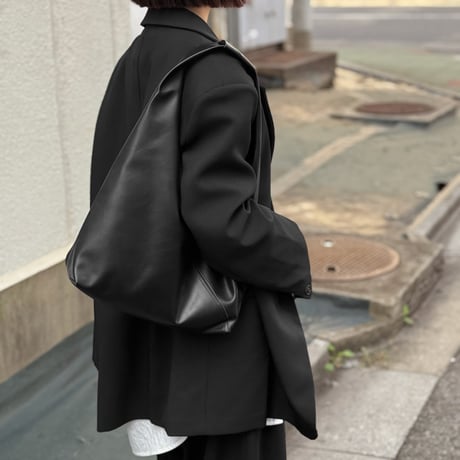 予約販売7月中旬～7月下旬頃発送予定　bag-03004　エコレザー トライアングルトートバッグ ブラック
