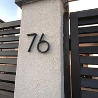 sign-03004　12,5cm ブラック スタッド付き 浮かし仕様 ハウスナンバー 数字