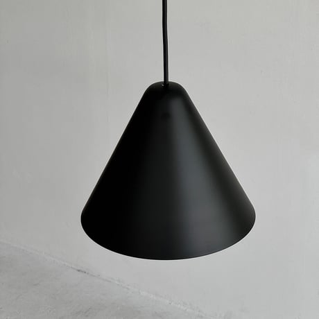 light-03315　triangle ペンダントライト 口金E26