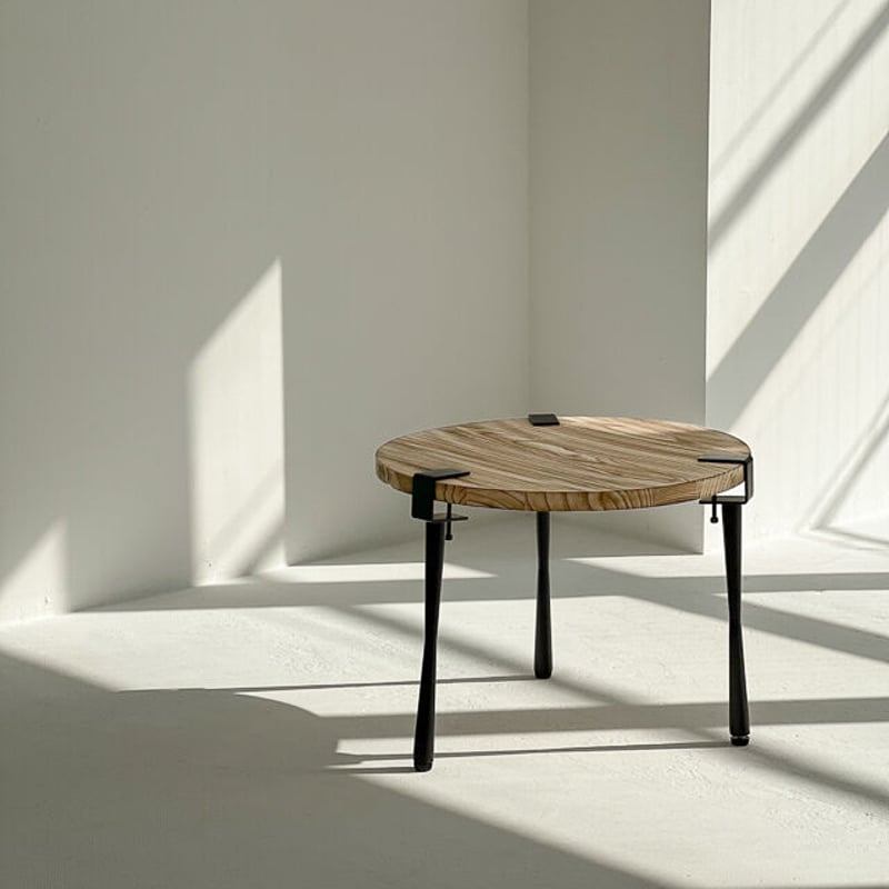 table-03071 Constriction アイアンレッグ ラウンド ウッド