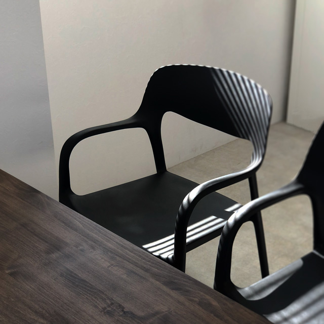chair-03010 受注販売 ポリプロピレン 肘付き スタッキング chair-03010 受注販売 ポリプロピレン 肘付き スタッキング
