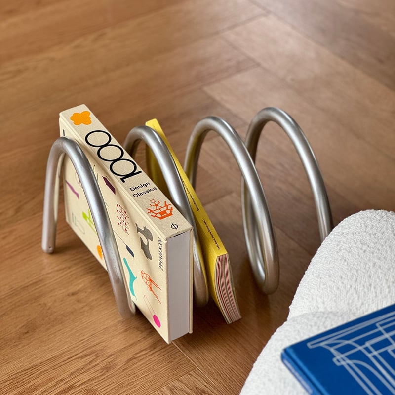 【送料無料】スチール マガジンラック ブラック シルバー 楽天市場】シルバー スチール ブックスタンド マガジンラック