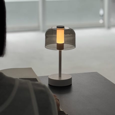 light-03358　USB スモークグレー ポータブルランプ