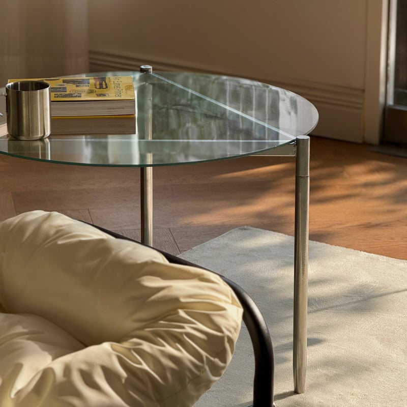 table-03214 ラウンド ガラス天板 トライアングルレッグ コーヒー