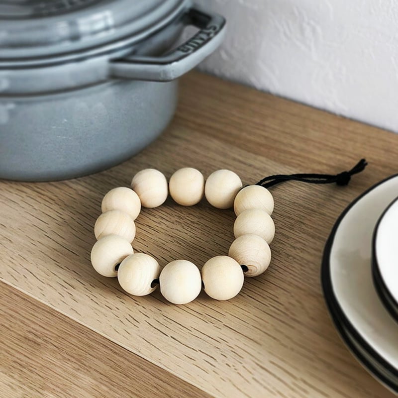 potstand-03200 ウッドビーズ（白木）鍋敷き 本革ブラックレザー使用