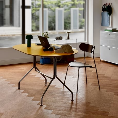 予約販売6月中旬～6月下旬頃発送予定　table-03227　プライウッド イエロー オーバルデスク 140cm×87cm