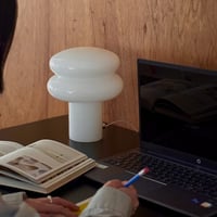 予約販売8月下旬～9月上旬頃発送予定　light-03397　USB ホワイトガラス 3色調光 テーブルランプ LED
