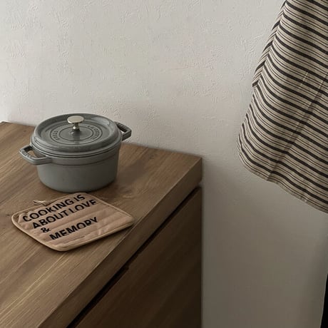 kitchen-03033　レタリング スクエア 鍋敷き ループ付き