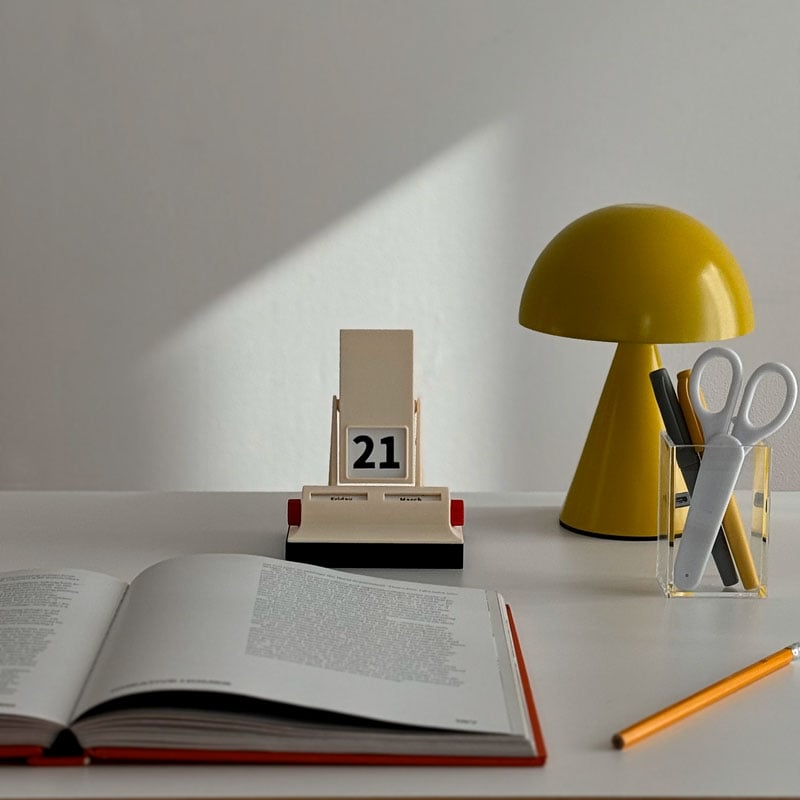 calendar-03018 スペースエイジデザイン 回転式 卓上 万年カレンダー