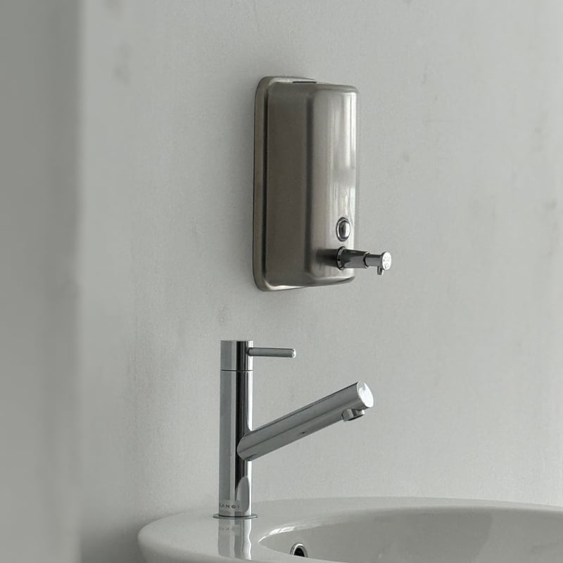 soapbottle-03044 ステンレス 壁付け ソープディスペンサー 1000ml |