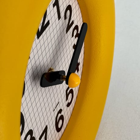 clock-03074　yellow ラウンド チャビーフレーム 掛け時計 静音