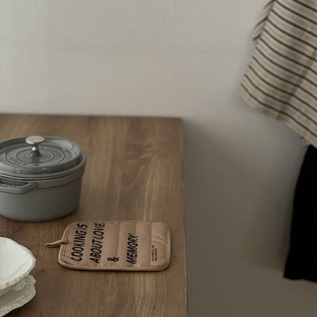 kitchen-03033　レタリング スクエア 鍋敷き ループ付き