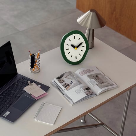 clock-03109　スタンド付き ニュアンスデザイン テーブルクロック 置き時計 静音