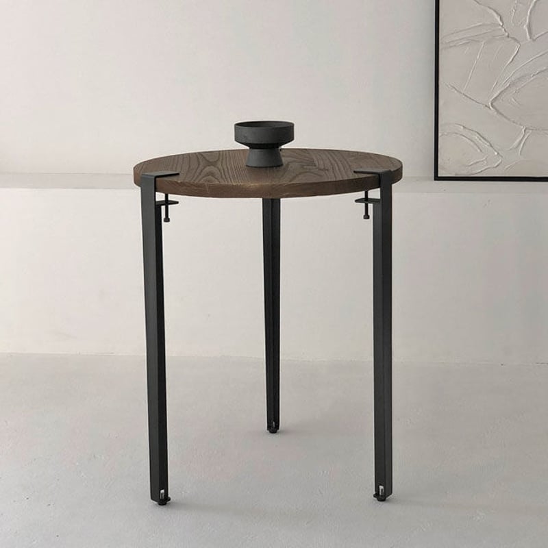 table-03074 アイアン脚 ラウンドカフェテーブル 60cm | ART OF