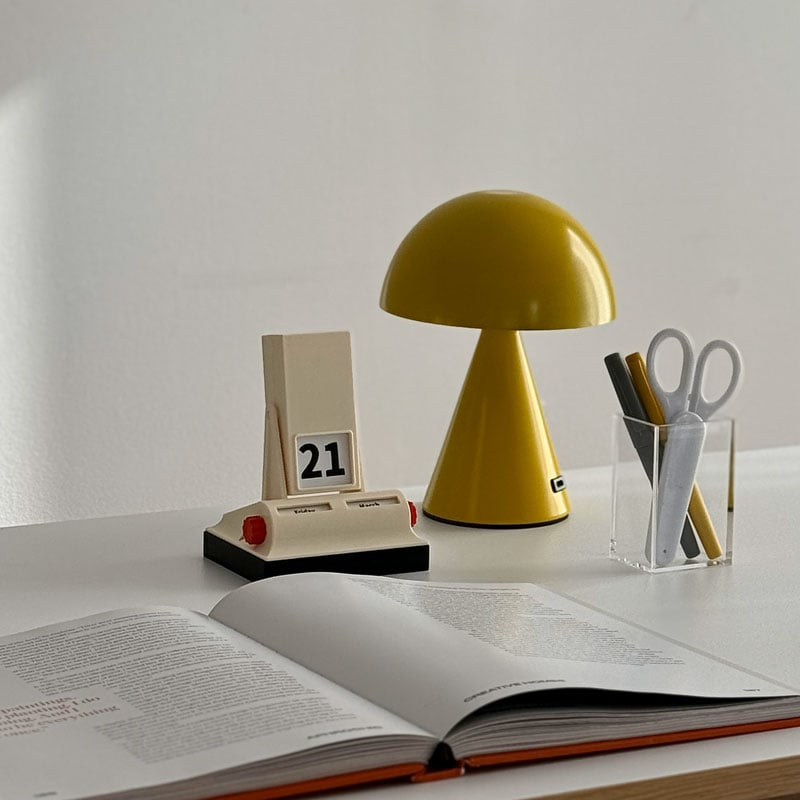 カレンダー　ランブロ TD-916 イングリッシュ・ガーデン2026年版の名入れカレンダーを格安で