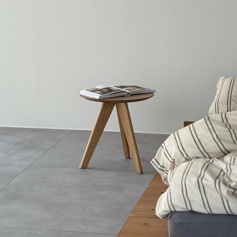 table-03185 ホワイトオーク突板天板 ラウンド サイドテーブル