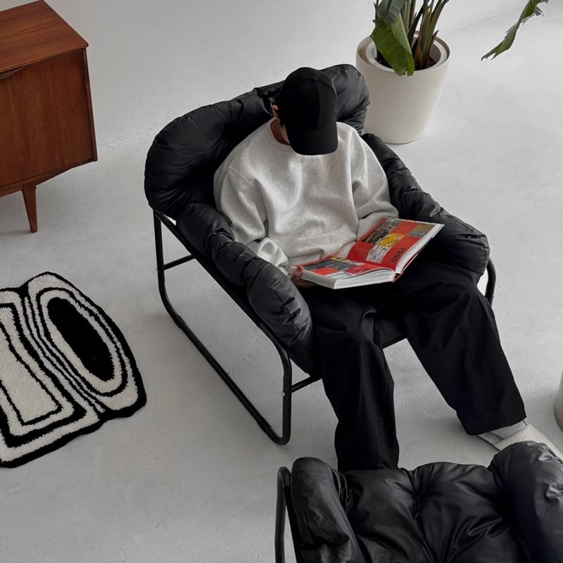 MIRENDO ブラック タフテッド オットマン 予約販売2月中旬～2月下旬頃発送予定 chair-03097 ブラックフレーム