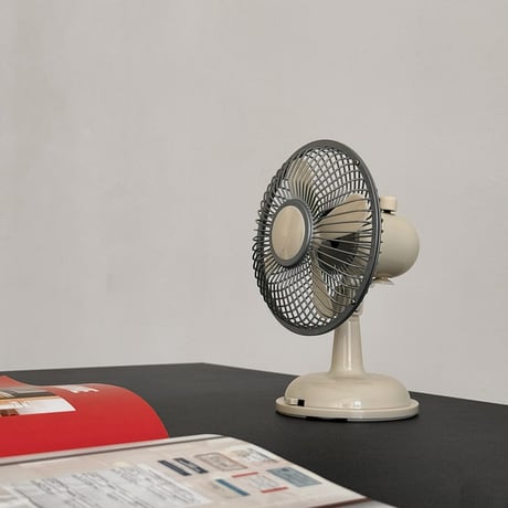 予約販売7月下旬～8月上旬頃発送予定　lifestyle-03016　4カラー 卓上 自動首振り 扇風機