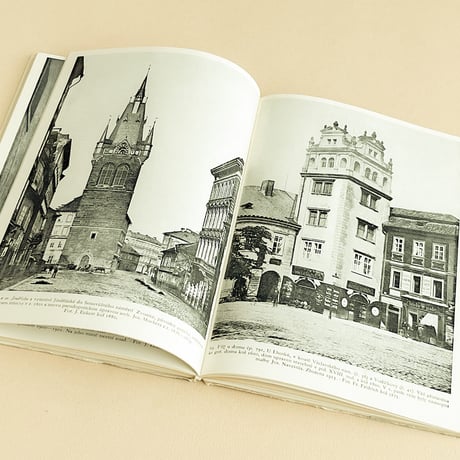 『Zmizela Praha 1 』（消えたプラハ１）　1945年