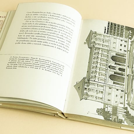 『Prazske palace』　プラハの建物の本　1946年