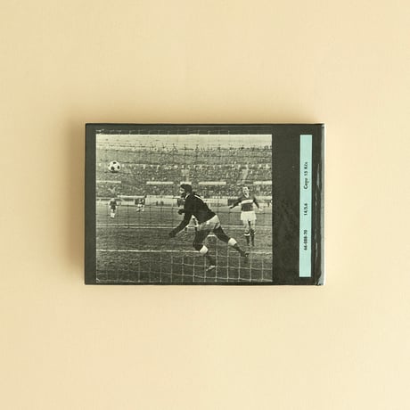 『Fotbalove kluby sveta 』世界のサッカークラブ　Oto Bachorík 絵　1970年