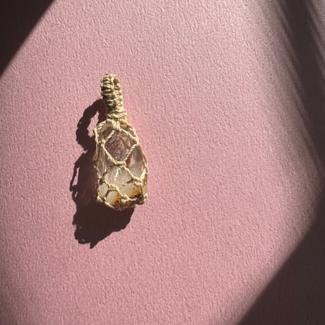 ワイルド系　水晶　魔除け　浄化　ネックレス付き　12-4