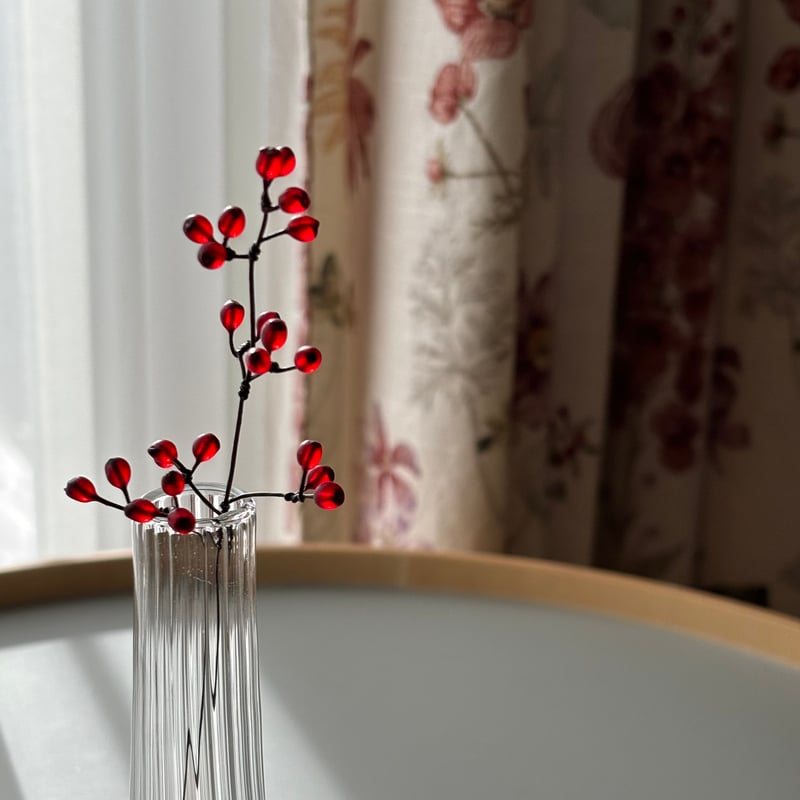 りこ。さま】* vintage mini ornament ❀ 丸い 赤い実 りこ。さま