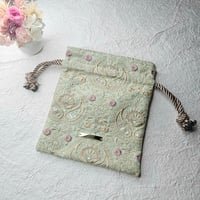 巾着ポーチ インド刺繍生地 白 | Lilili