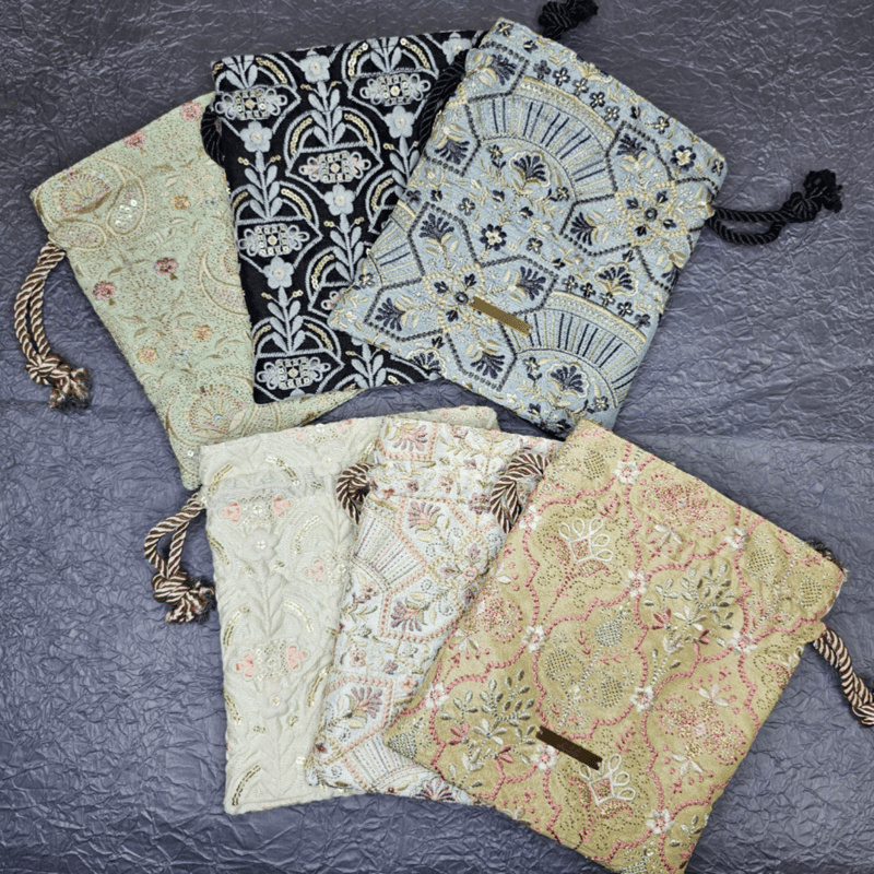 巾着ポーチ インド刺繍生地 白 | Lilili
