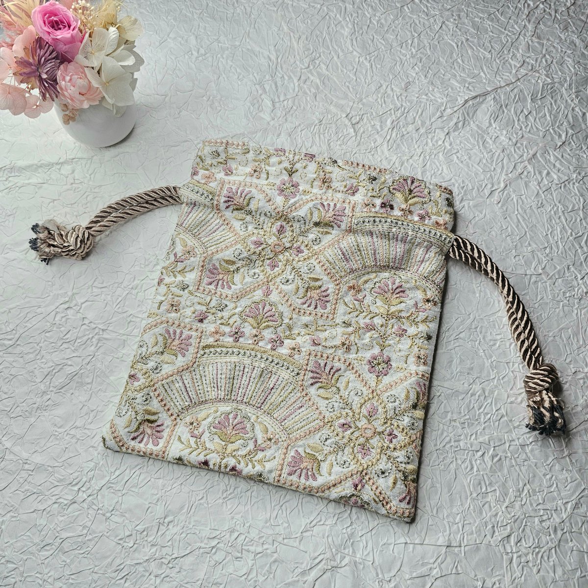 巾着ポーチ インド刺繍生地 ピンクパープル | Lilili