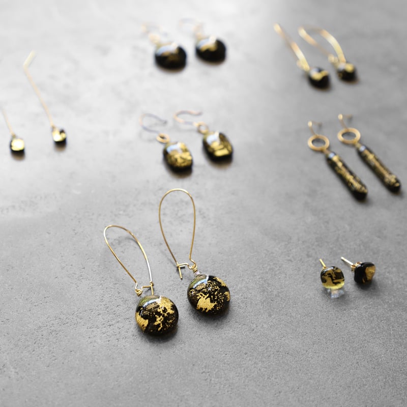ギフト対応可】viivant 粒ピアス・イヤリング(黒) | はあと ギフト対応可】viivant 粒ピアス・イヤリング(黒) | はあと