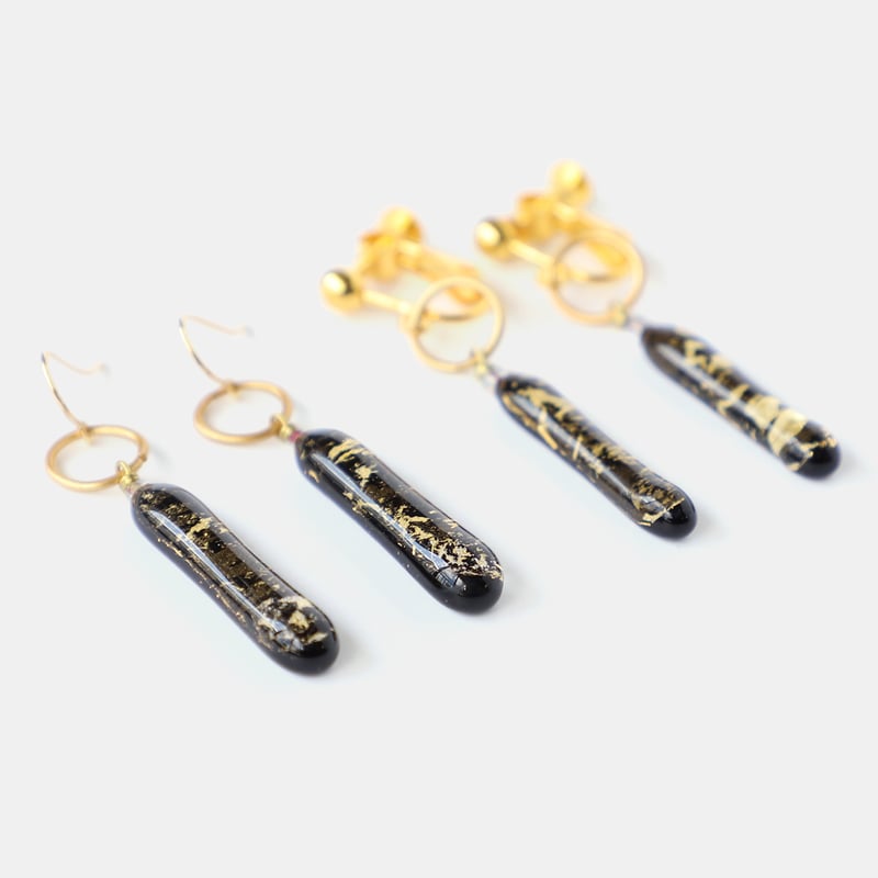 ギフト対応可】viivant スティックピアス・イヤリング（GOLD・黒