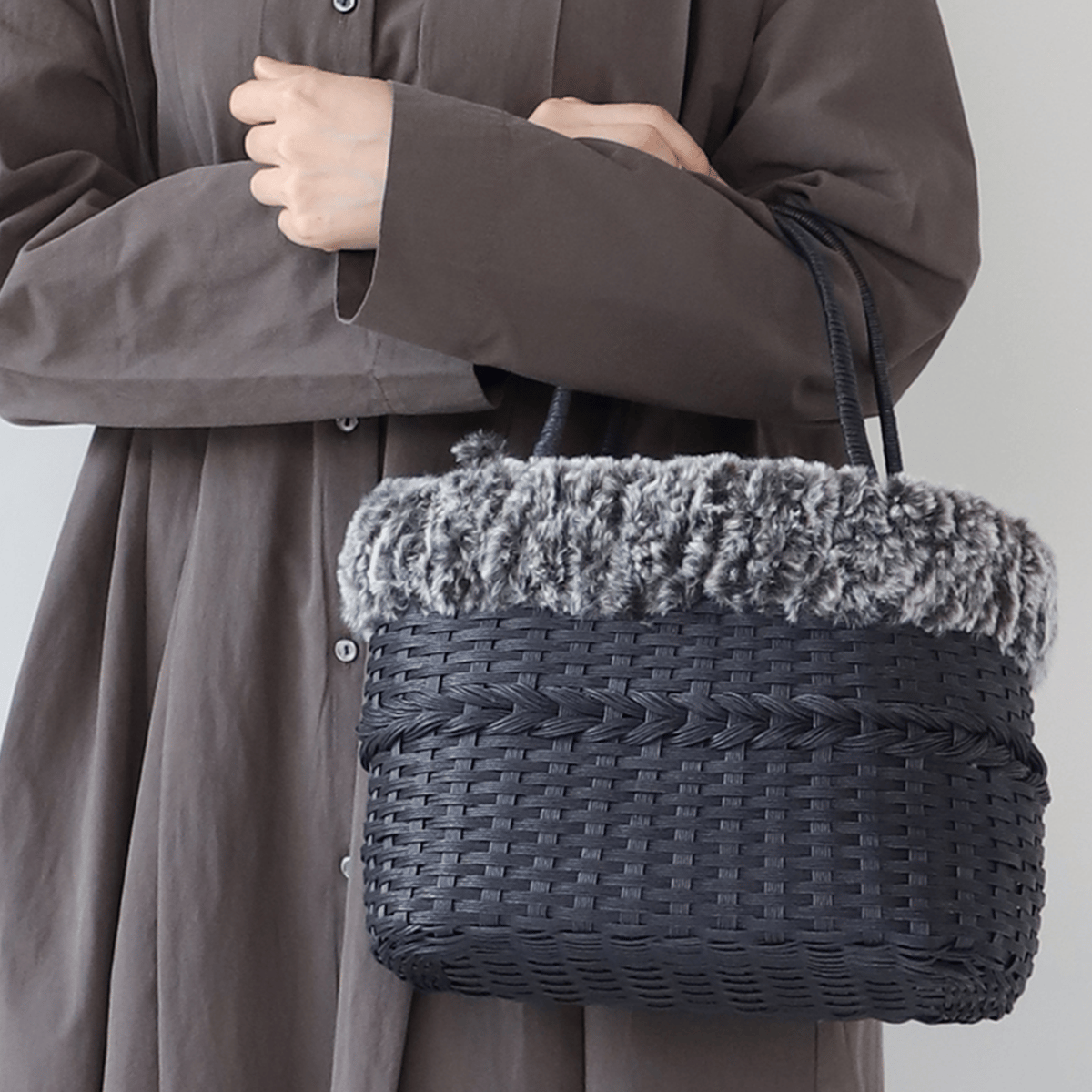 【ハンドメイド】2way クラフトバンド 籠バック からし色 レース花柄 ファー PPバンドのトートバッグ(花柄)の通販 by クラフト工房's shop