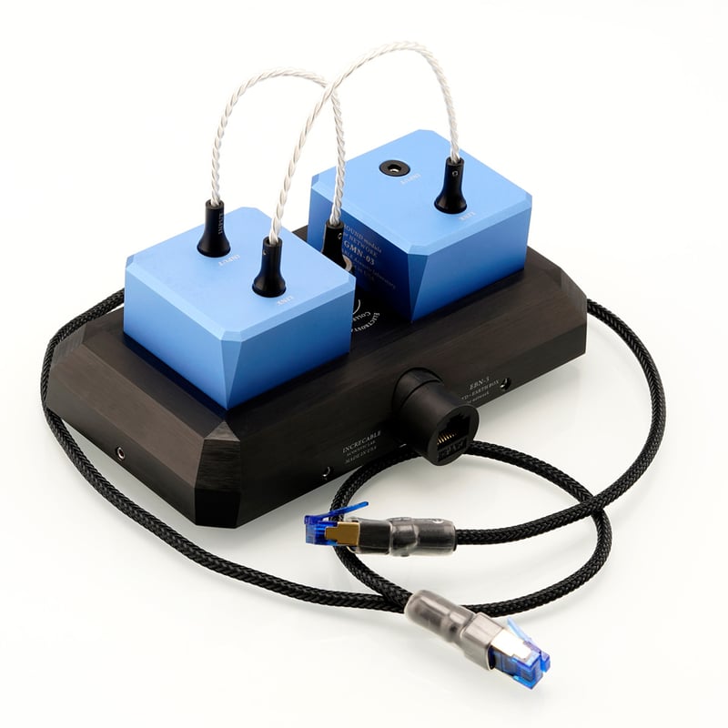 【Daniel & Arter】 ビクトリアンのエッグウォーマー エンボスの装飾 Daniel & Arter ビクトリアンのエッグウォーマー エンボスの装飾