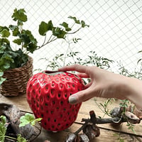 Despots Strawberry vase Medium