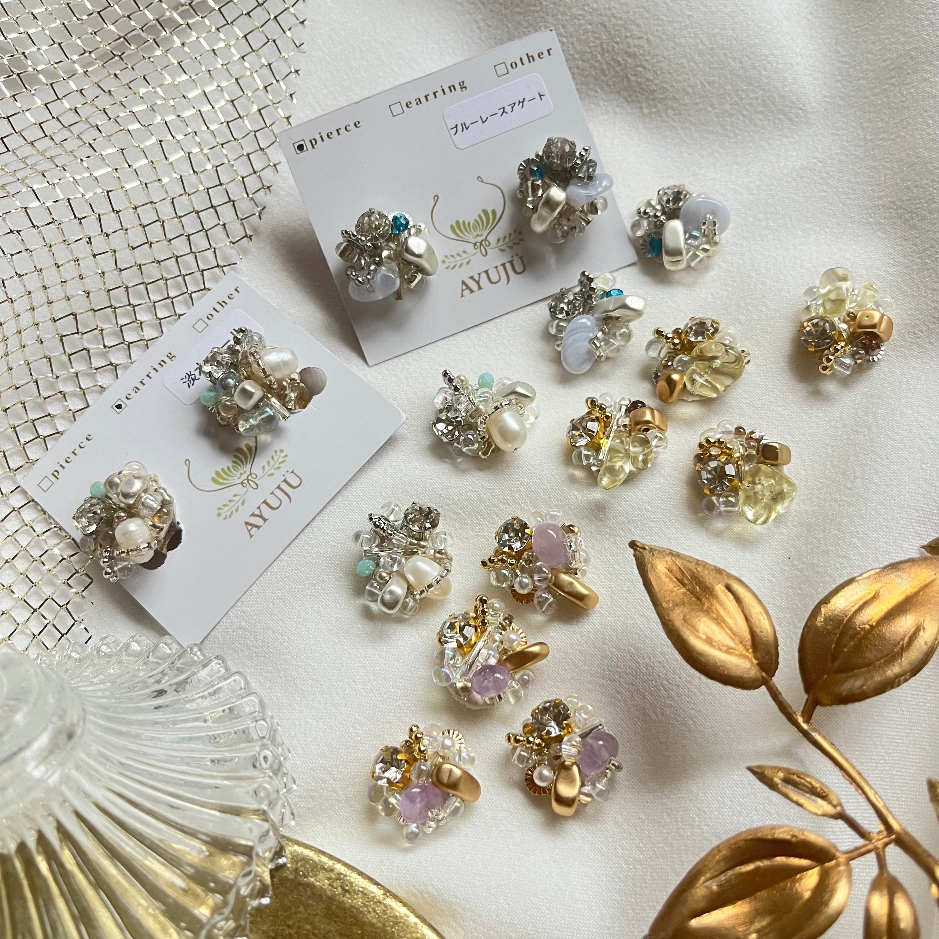 𝐑𝐚𝐩𝐭𝐮𝐫𝐞 ブルーレースアゲート ピアス/イヤリング | AYUJÜ