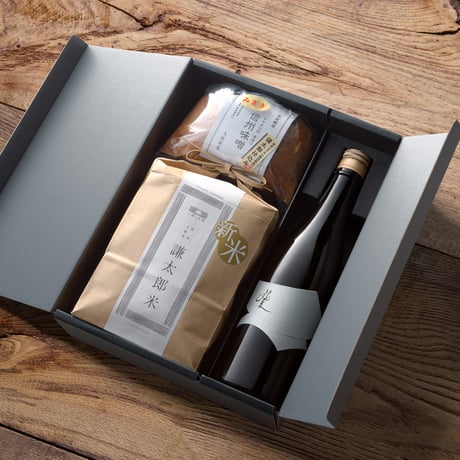 2本まとめ売り！ 信州亀齢　プレミアムゴールド 2857af02-s.jpg