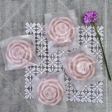 ギフトセット（薔薇の形石けん・バスソルト）