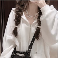white rose necklace