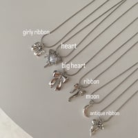 simple_charm necklace