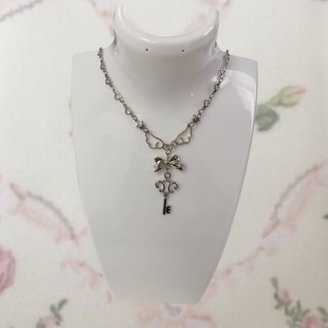 KEY HTHT NECKLACE
