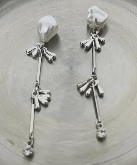 一点モノ② 不揃いパール × チェーン