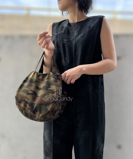 ◆手作りバッグ◆すもmoバッグ［S］まんまるトートバッグ【迷彩】