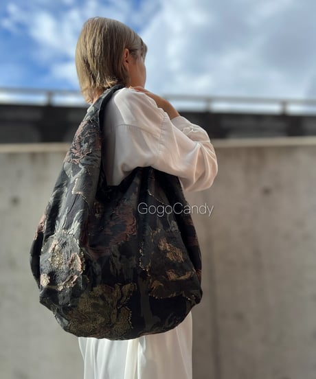 ◆手作りバッグ◆クタッとバッグ［ショート］ふんわり肩掛けバッグ【ゴールドフラワー】