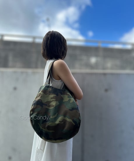 ◆手作りバッグ◆すもmoバッグ［Ｌ］まんまるトートバッグ【迷彩】