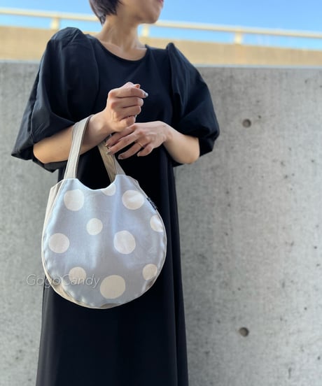 ◆手作りバッグ◆すもmoバッグ［Ｓ］まんまるトートバッグ【しらたま】