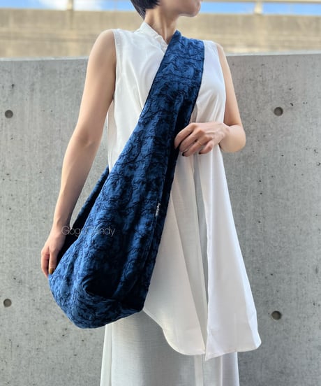 ◆手作りバッグ◆クタッとバッグ［Long］ふんわりショルダーバッグ【リーフステッチ】ブルー