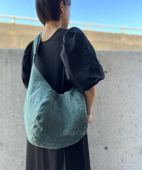 ◆手作りバッグ◆ポンバッグ/ショルダーバッグ・ボディーバッグ【よもぎ餅】