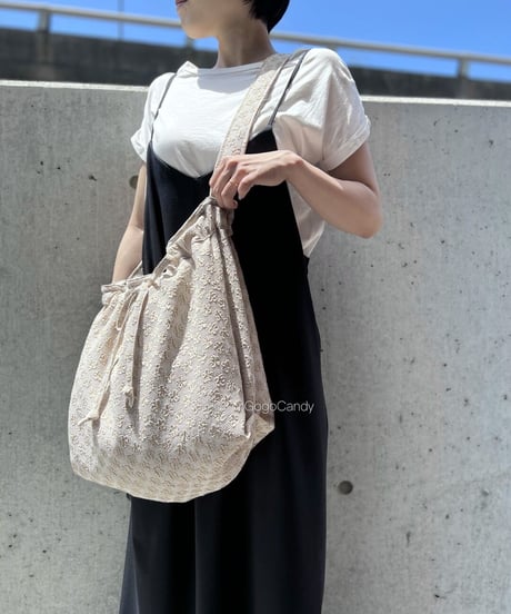◆手作りバッグ◆もちきんちゃくバッグ/2way・ショルダーバッグ・巾着【ぷくぷくフラワー】（ベージュ）