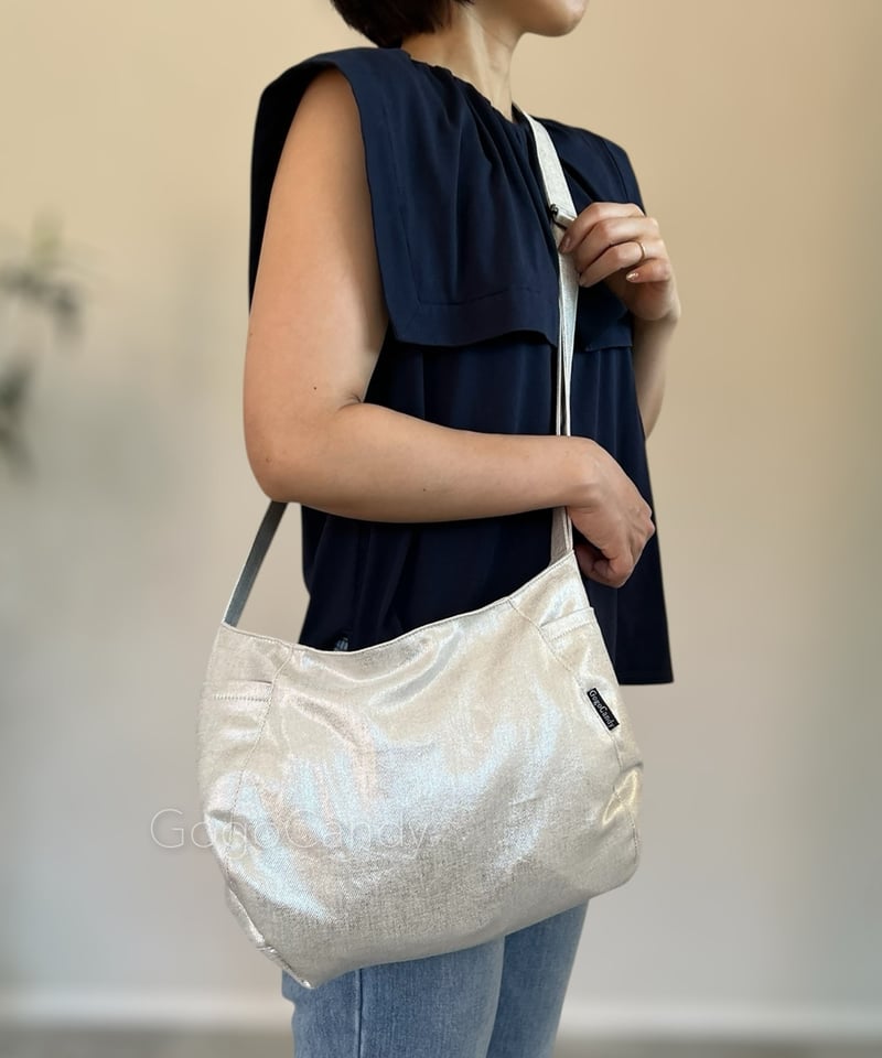 GogoCandyデニッシュバッグ【シルバーメタリック】ちょいみえポケット付き ◇手作りバッグ◇デニッシュバッグ【シルバーメタリック】ちょい